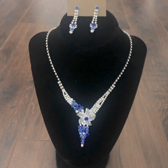Rhinestone Blue matching jewelry set Drop earrings and necklace - Picture 1 of 8